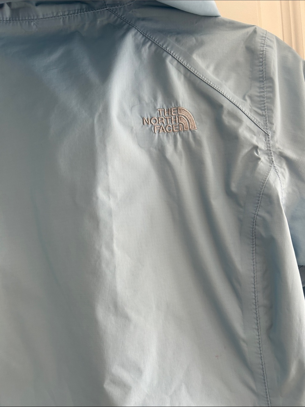 The North Face Women's Size XS Pale Blue Hooded Rain Shell Jacket - Picture 8 of 8
